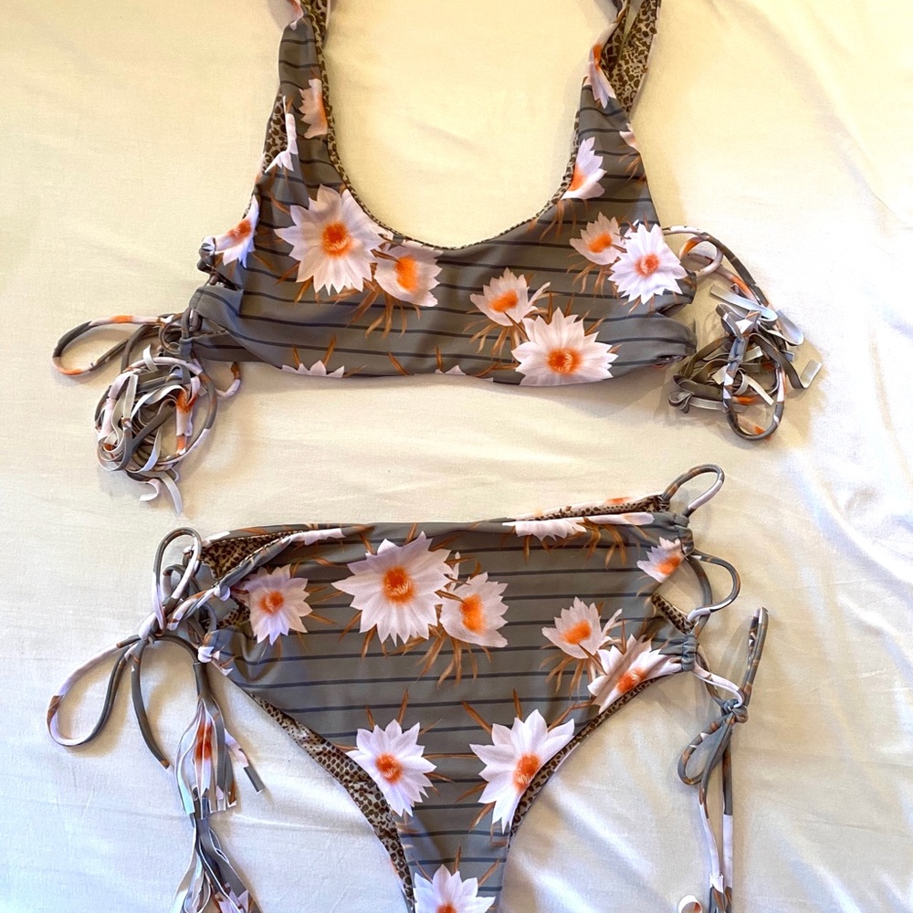 Acacia Dragon Stripe Hunter and Murray set